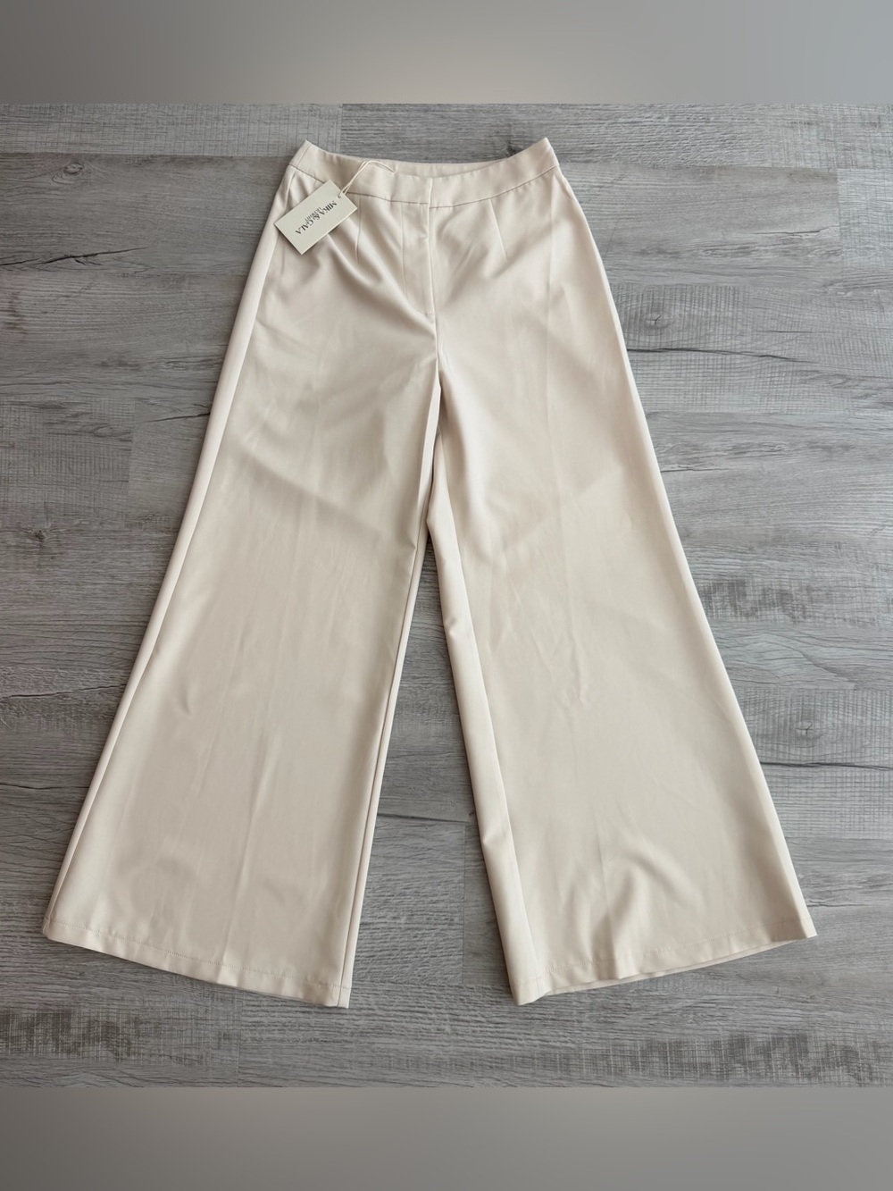 Neutral Wide-Leg Trousers in Cream by Vineyard Vines